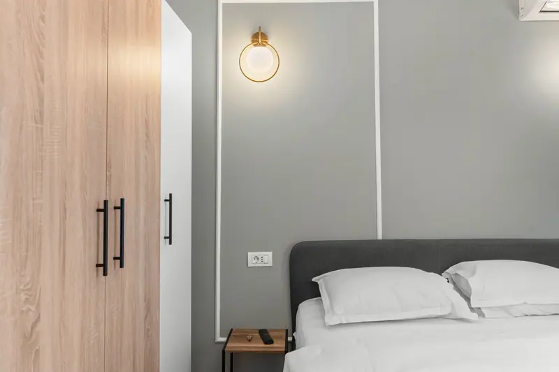 Apartament cu baghete decorative și accente turcoaz, Str. Vasile Pârvan, București, fotografia 12