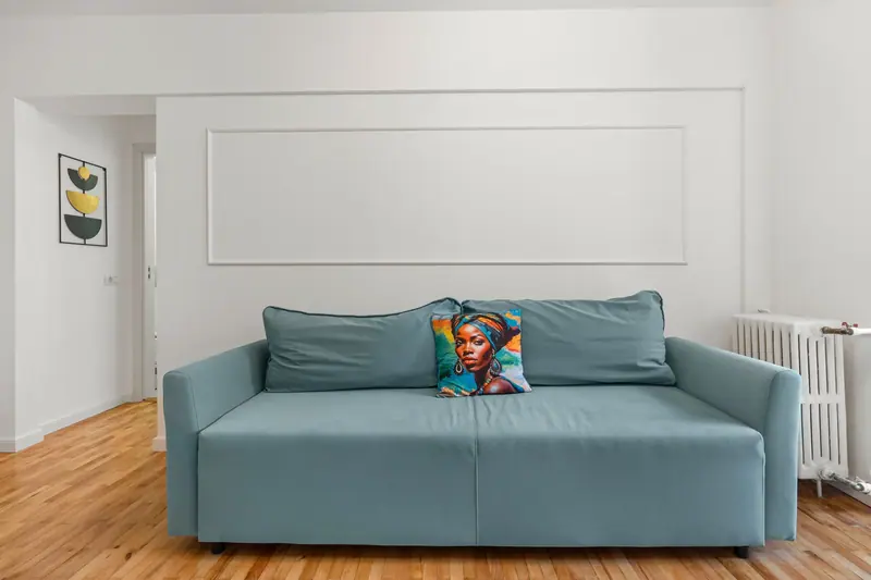 Apartament cu baghete decorative și accente turcoaz, Str. Vasile Pârvan, București, fotografia 19