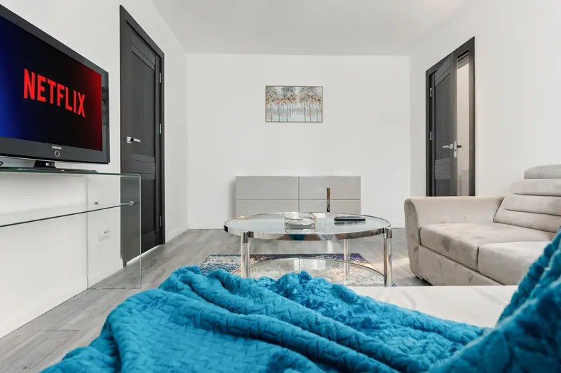 Apartament cu baie din marmură neagră, București, fotografia 14