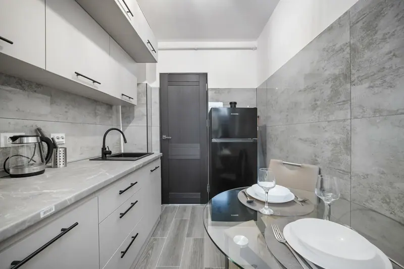 Apartament cu baie din marmură neagră, București, fotografia 17
