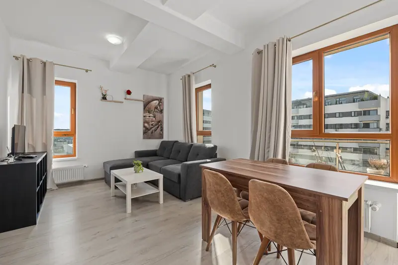 Apartament cu balcon și vedere deschisă, Mihai Bravu, București, fotografia 1