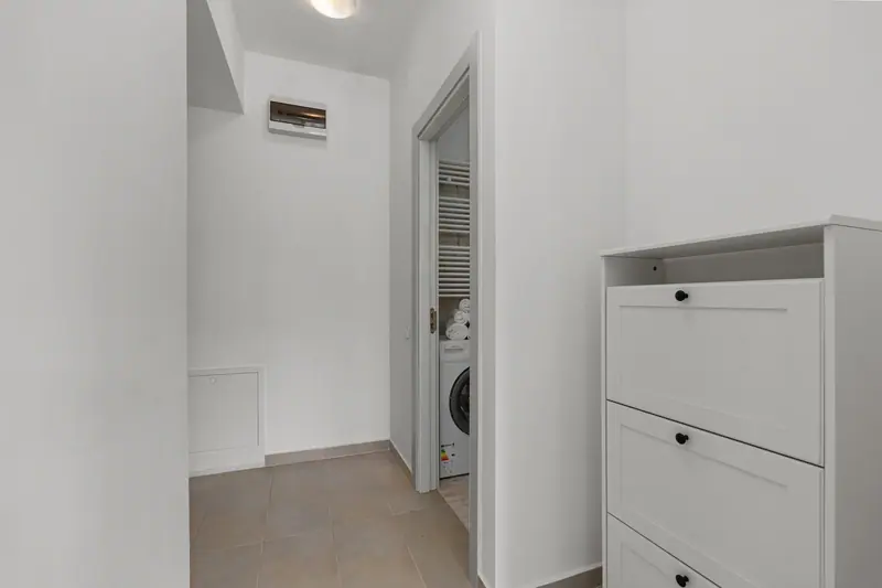 Apartament cu balcon și vedere deschisă, Mihai Bravu, București, fotografia 2