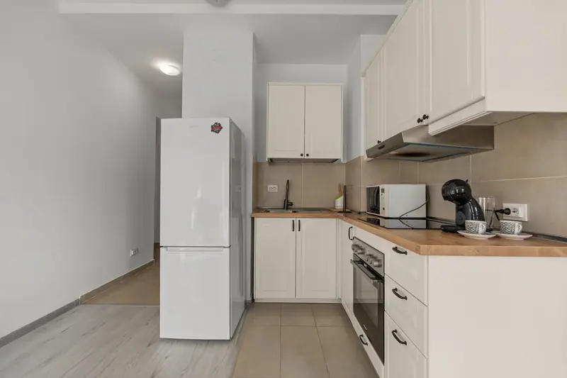 Apartament cu balcon și vedere deschisă, Mihai Bravu, București, fotografia 9