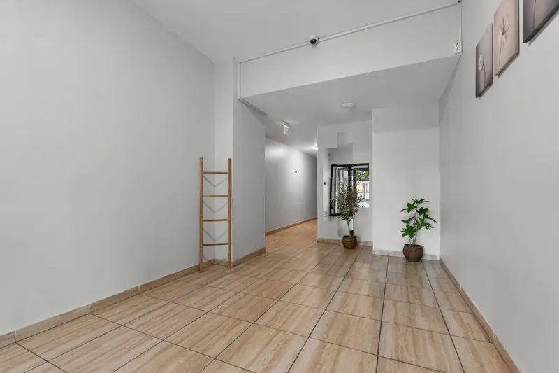 Apartament cu balcon și vedere deschisă, Mihai Bravu, București, fotografia 22