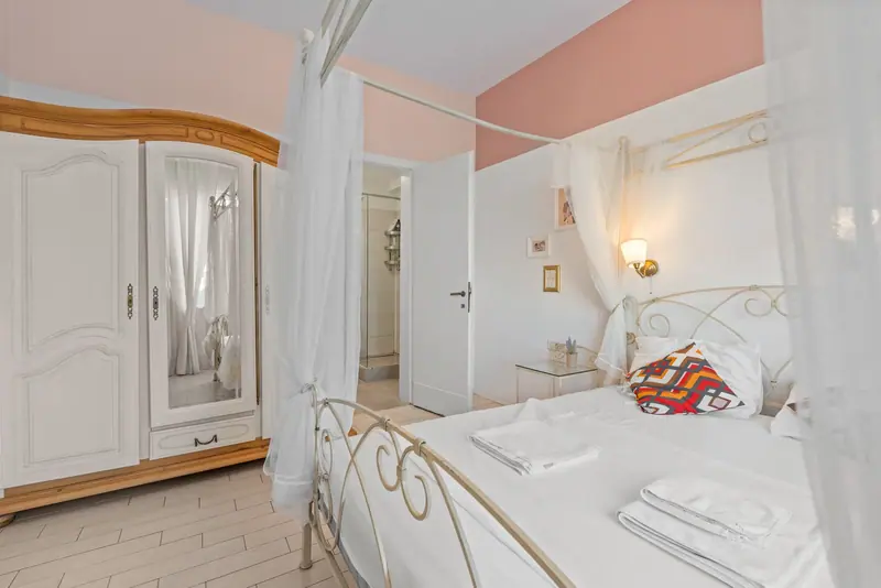 Apartament cu bucătărie albastră și arcadă, Str. Batiștei, București, fotografia 9