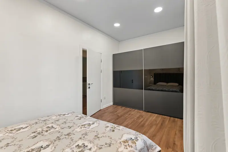 Apartament cu perete din cărămidă și tavan din lemn, Bd. Nicolae Bălcescu, București, fotografia 15