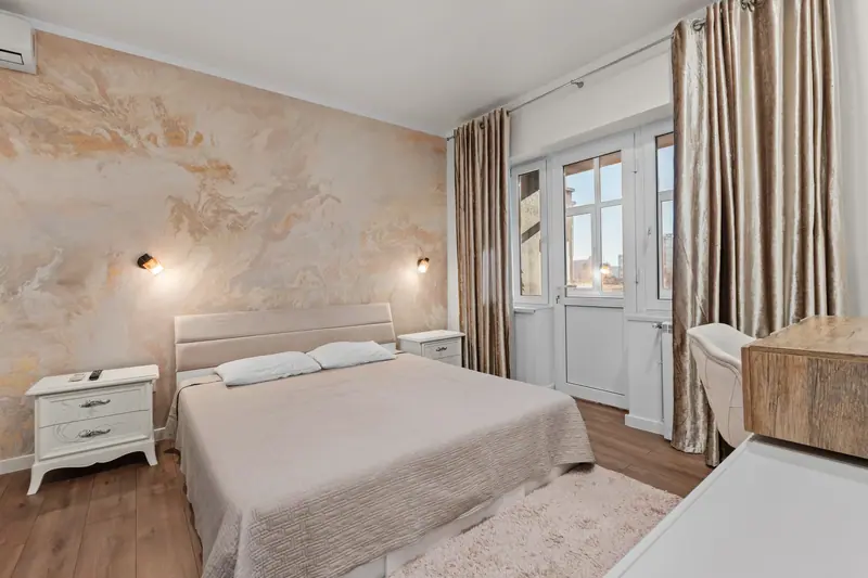 Apartament cu perete din cărămidă și tavan din lemn, Bd. Nicolae Bălcescu, București, fotografia 18