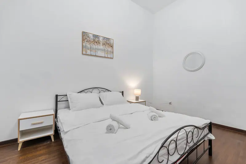 Apartament cu tavane înalte într-o clădire istorică, Calea Moșilor, București, fotografia 4