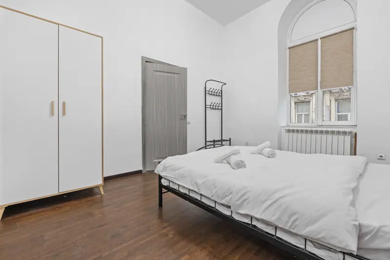 Apartament cu tavane înalte într-o clădire istorică, Calea Moșilor, București, fotografia 7