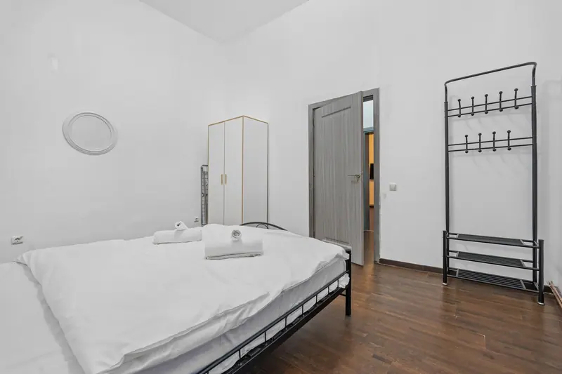 Apartament cu tavane înalte într-o clădire istorică, Calea Moșilor, București, fotografia 8