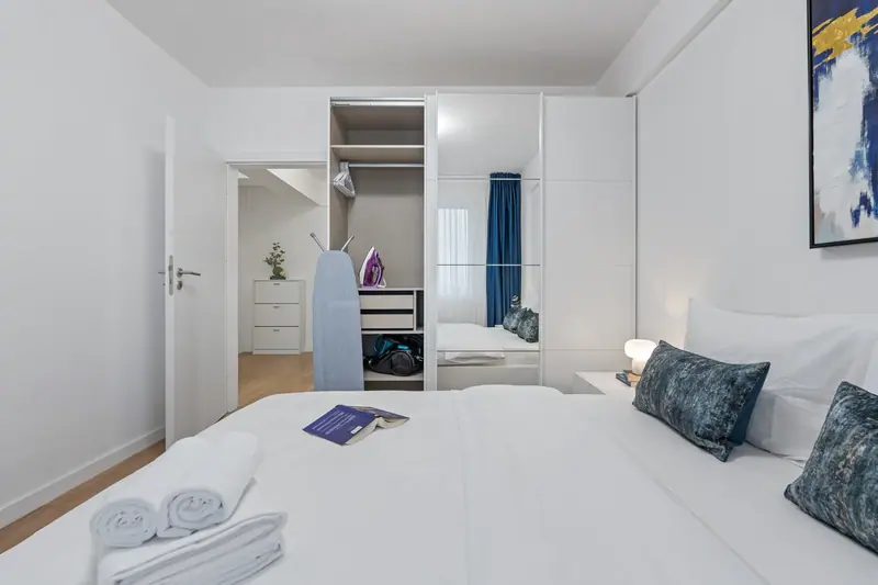 Apartament familial într-un ansamblu cu grădină, La Foresta, fotografia 9
