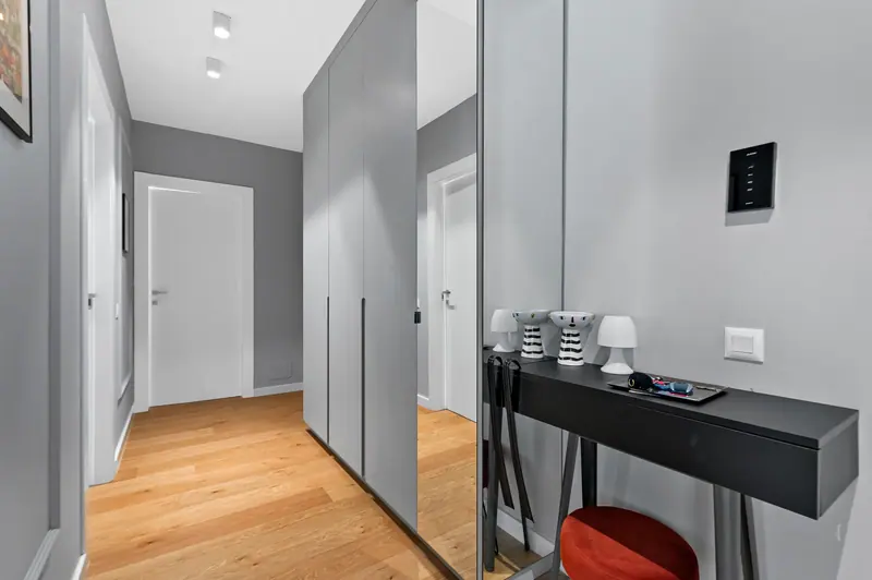 Apartament familial cu terasă spre curtea interioară, Nusco City, fotografia 19
