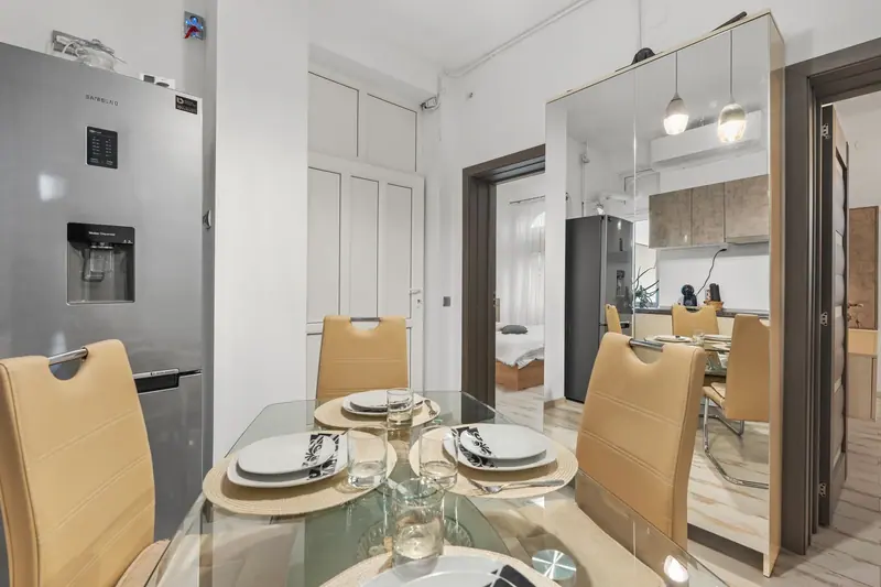 Apartament cu ferestre arcuite, Bd. Regina Maria, București, fotografia 5
