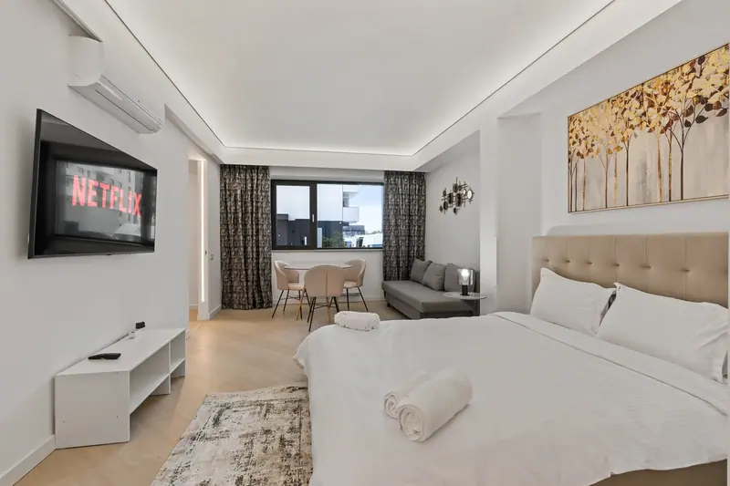 Apartament cu finisaje aurii, Cortina North, fotografia 6