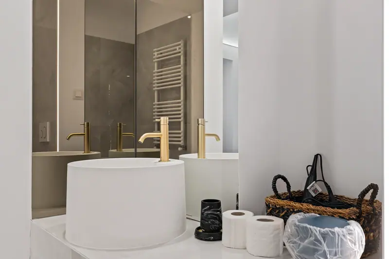 Apartament cu finisaje aurii, Cortina North, fotografia 17