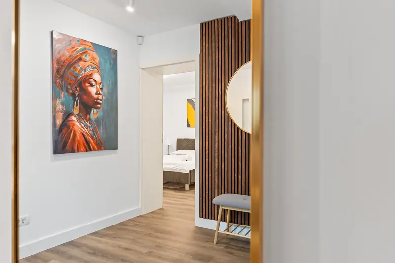 Apartament cu panouri din lemn și tablouri, Aviației, București, fotografia 4