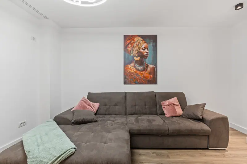Apartament cu panouri din lemn și tablouri, Aviației, București, fotografia 19