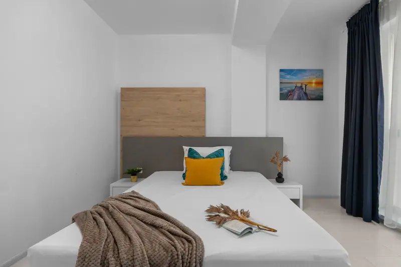Apartament cu living deschis și terasă, Ansambluri noi, fotografia 13