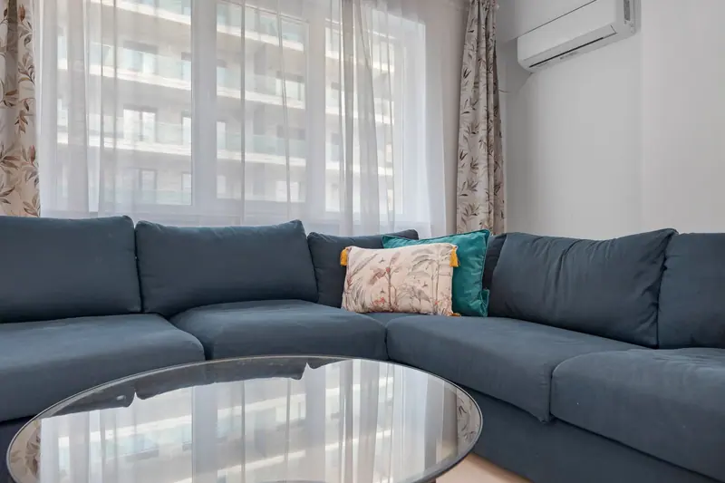 Apartament cu living deschis și terasă, Ansambluri noi, fotografia 21
