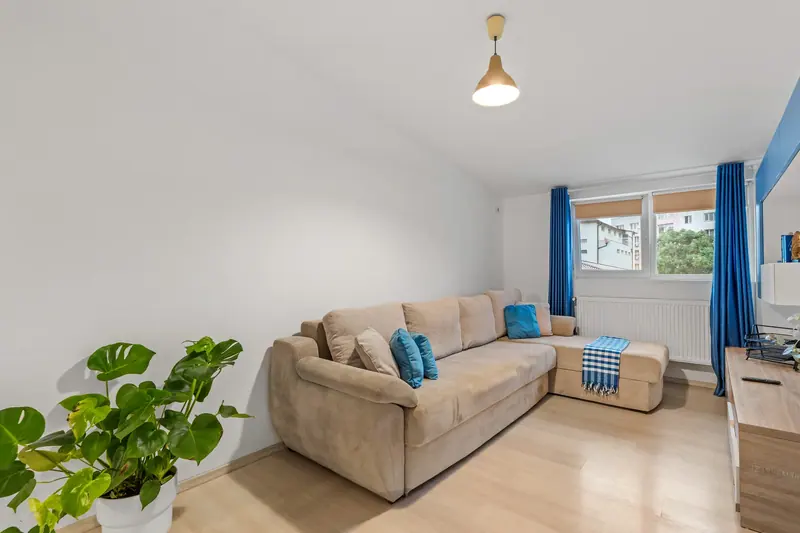 Apartament luminos cu accente albastre, București, fotografia 6