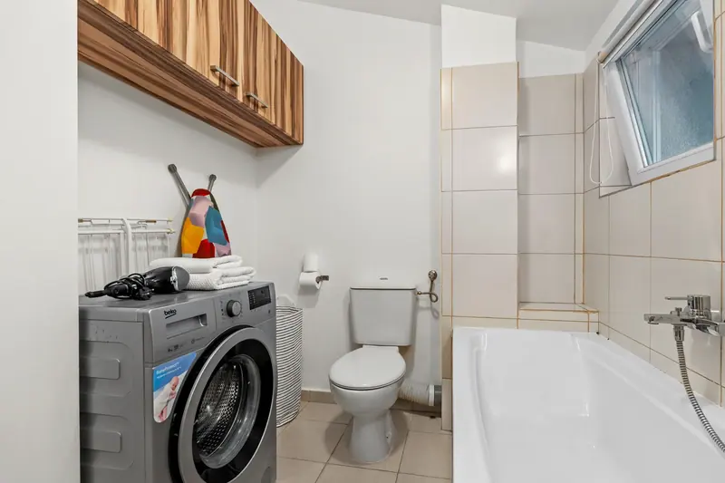 Apartament luminos cu accente albastre, București, fotografia 12