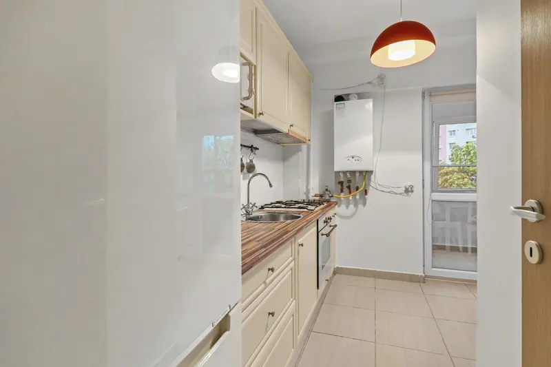 Apartament luminos cu accente albastre, București, fotografia 17