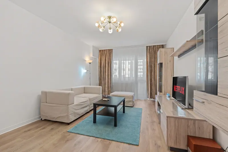 Apartament luminos cu balcon închis, Str. Cupolei, București, fotografia 1