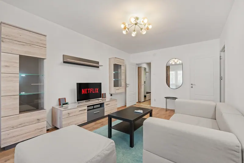 Apartament luminos cu balcon închis, Str. Cupolei, București, fotografia 3