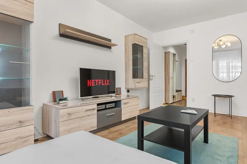 Apartament luminos cu balcon închis, Str. Cupolei, București, fotografia 4