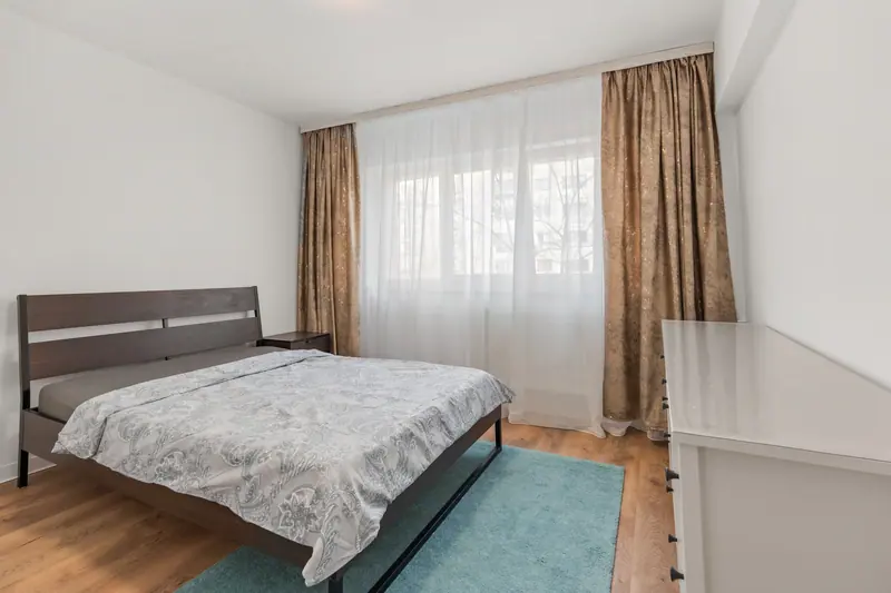 Apartament luminos cu balcon închis, Str. Cupolei, București, fotografia 7
