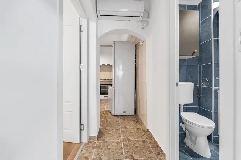 Apartament luminos cu balcon închis, Str. Cupolei, București, fotografia 13