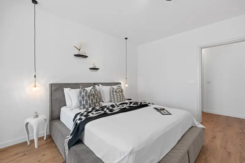 Apartament luminos cu accente de lemn, Ivory, fotografia 15