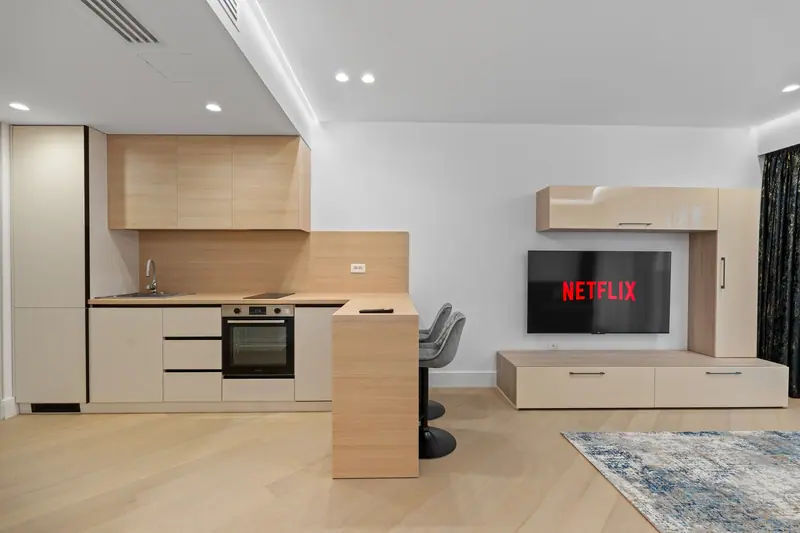 Apartament cu baie din marmură naturală, Cortina North, fotografia 19