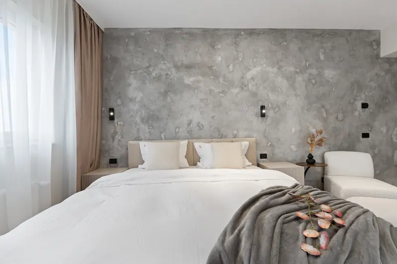 Apartament cu pereți din microciment, Ansambluri noi, fotografia 3