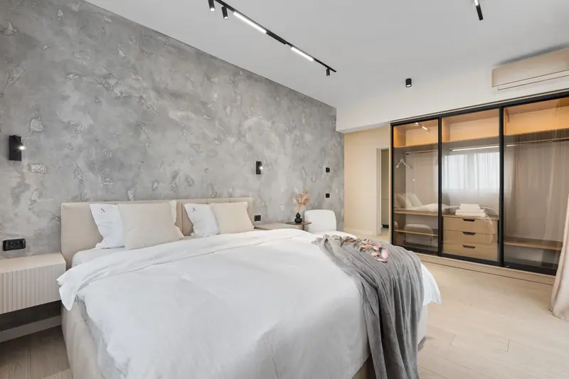 Apartament cu pereți din microciment, Ansambluri noi, fotografia 4