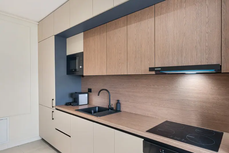Apartament cu pereți din microciment, Ansambluri noi, fotografia 8