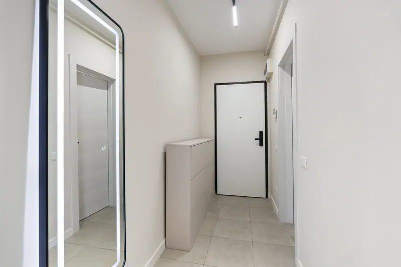 Apartament cu pereți din microciment, Ansambluri noi, fotografia 9