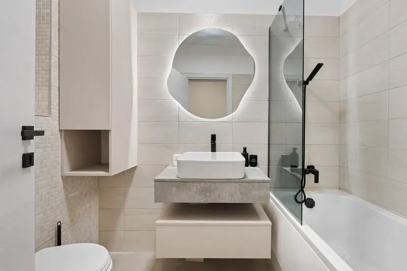 Apartament cu pereți din microciment, Ansambluri noi, fotografia 10