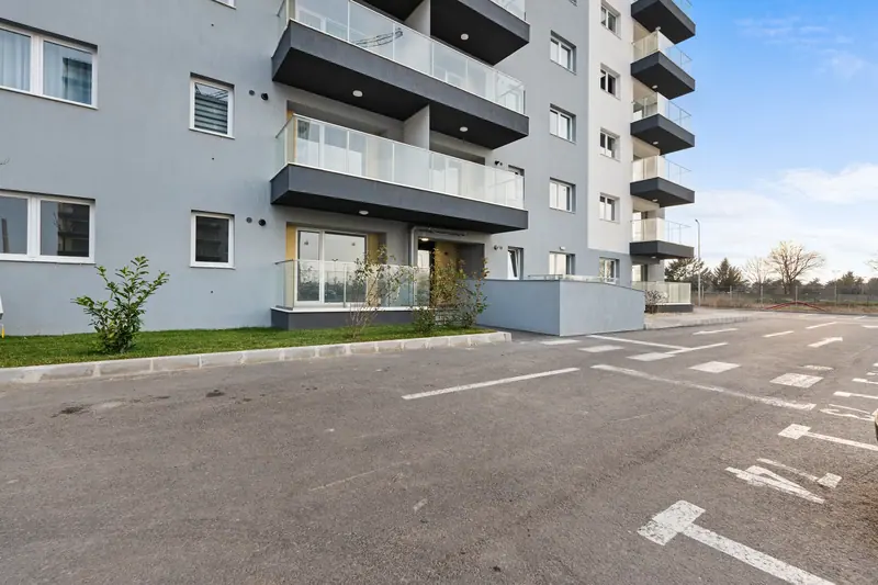 Apartament cu pereți din microciment, Ansambluri noi, fotografia 22