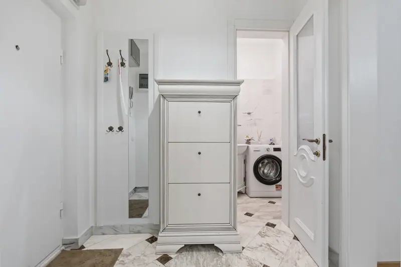 Apartament elegant cu mobilier clasic, Bd. Nicolae Bălcescu, București, fotografia 7