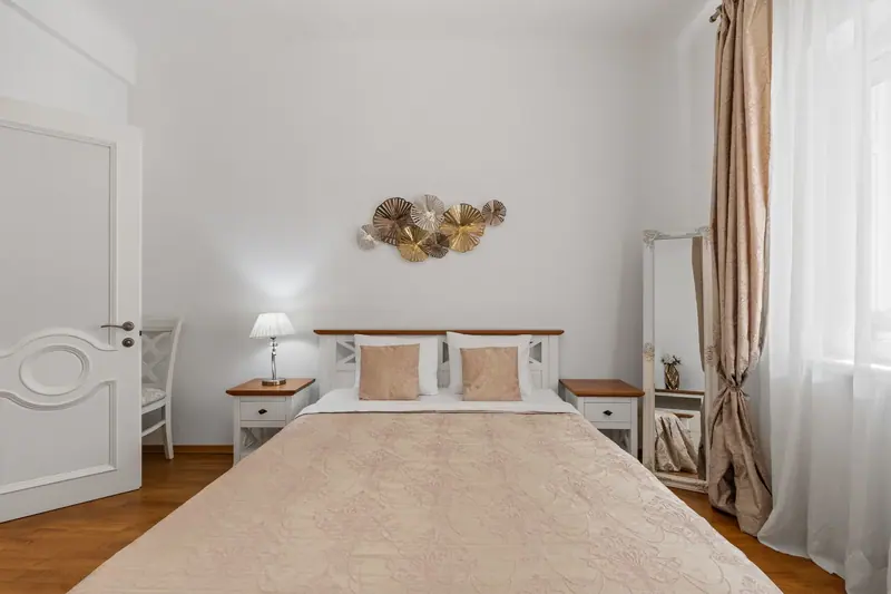 Apartament elegant cu mobilier clasic, Bd. Nicolae Bălcescu, București, fotografia 15
