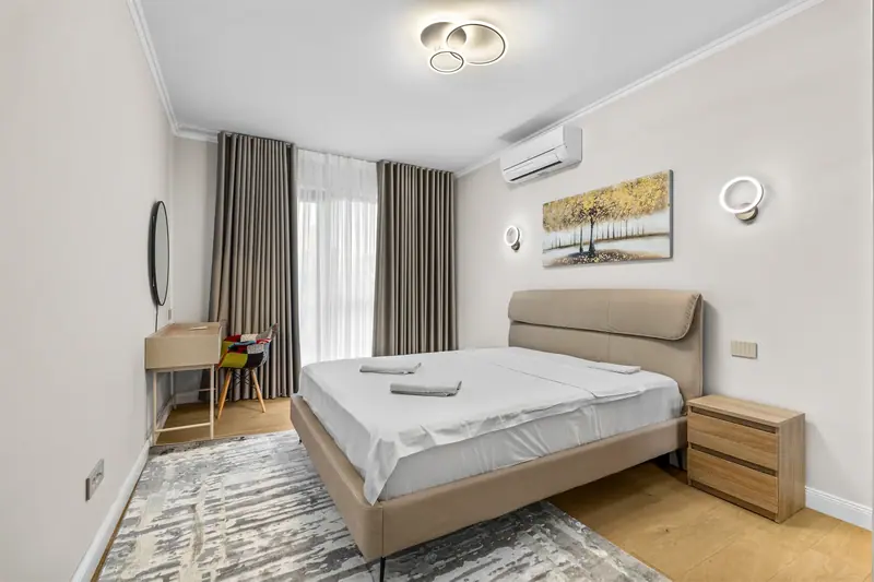 Apartament modern cu baie din marmură și terasă, Str. Justiției, București, fotografia 2