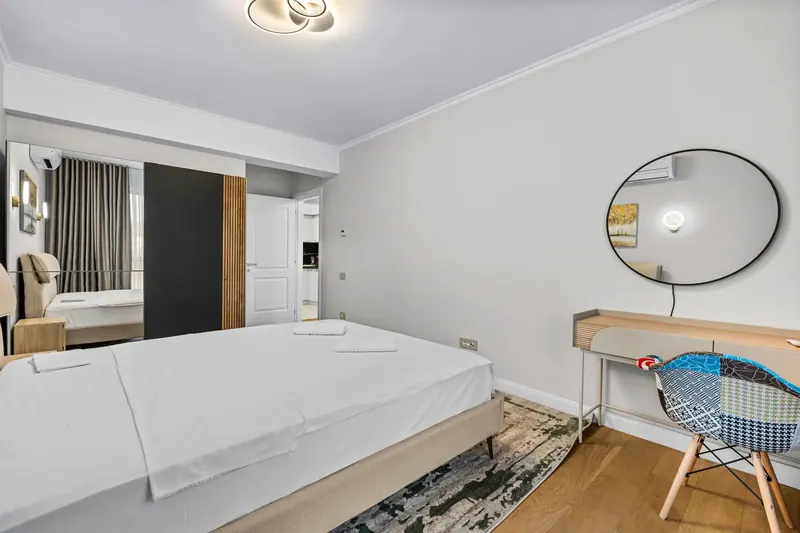 Apartament modern cu baie din marmură și terasă, Str. Justiției, București, fotografia 4
