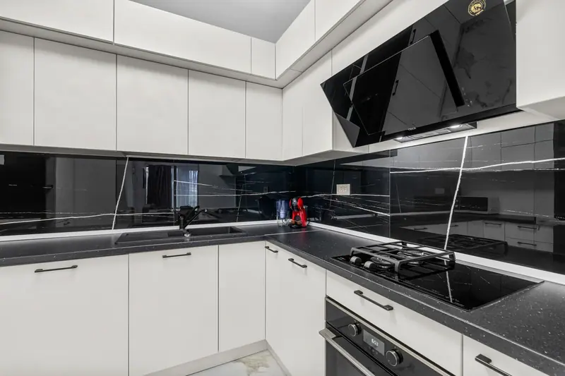 Apartament modern cu baie din marmură și terasă, Str. Justiției, București, fotografia 12