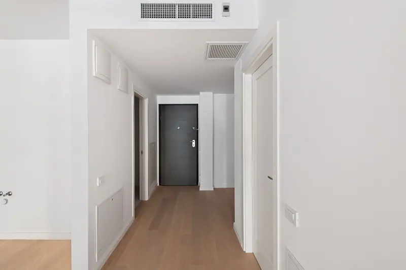 Apartament nou, nemobilat, Ansambluri noi, fotografia 3