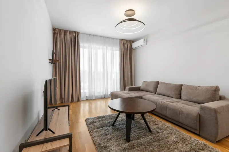 Apartament nou cu terasă și vedere spre lac, Ansambluri noi, fotografia 2