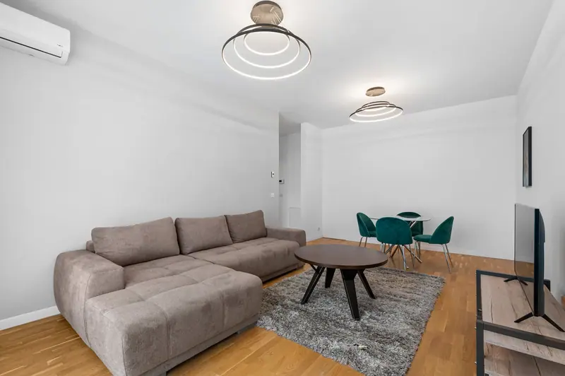 Apartament nou cu terasă și vedere spre lac, Ansambluri noi, fotografia 4