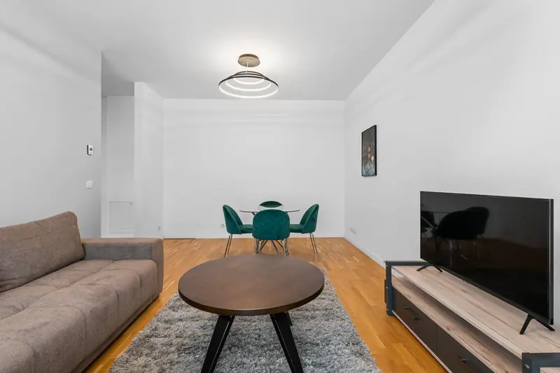 Apartament nou cu terasă și vedere spre lac, Ansambluri noi, fotografia 6