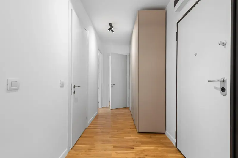 Apartament nou cu terasă și vedere spre lac, Ansambluri noi, fotografia 8