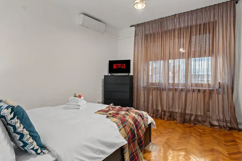 Apartament clasic cu parchet masiv, Bd. Nicolae Bălcescu, București, fotografia 4